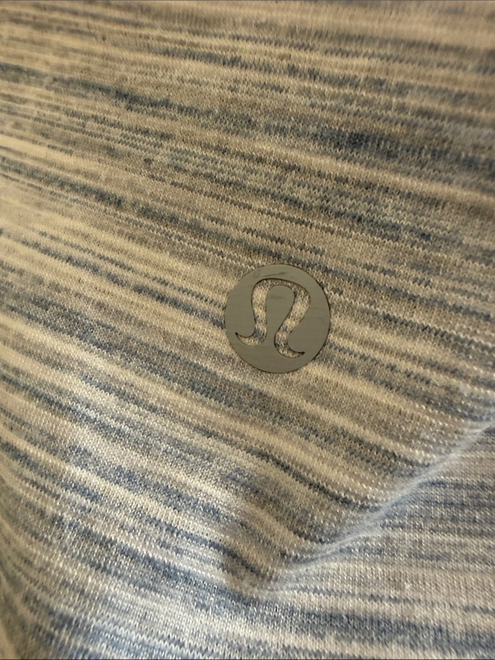 Lululemon Essential Tank Pleated Light Blue Striped Sz 6/8 (A2) - Picture 7 of 9
